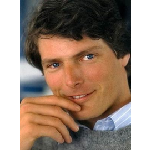 Christopher D Olier Reeve (Nova Iorque, 25 de setembro de 1952 — Mount Kisco, 10 de outubro de 2004) foi um ator, diretor, produtor e ativista norte-americano. Seu papel mais famoso foi o de Superman, que ele interpretou numa série de quatro filmes famosos, começando por Superman (1978), para qual foi indicado a um prêmio BAFTA. Reeve apareceu em outros filmes aclamados pela crítica como The Bostonians (1984), Street Smart (1987) e The Remains of the Day (1993). Ele recebeu um Screen Actors Guild Award e uma indicação ao Globo de Ouro pelo seu desempenho no telefilme Rear Window (1998), remake do clássico de mesmo nome, lançado em 1954.