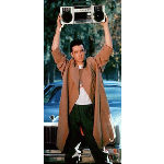 Digam o que Quiserem (Say Anything... ) é um filme de comédia romântica de 1989  dirigido por Cameron Crowe. Lloyd Dobler (John Cusack) um jovem sem grandes aspirações na vida após o fim do colégio. A única coisa que ele quer é lutar kickboxer e andar com suas amigas Corey e D.C. Já Diane, vivida por Ione Skye. Ele é apaixonado pela garota mais linda e inteligente do colégio, Diane Court (Ione Skye), que está de viagem marcada para a Inglaterra. Desesperado, ele fará de tudo para conquistá-la no verão que resta,  o problema é que Jim Court, o pai de Diane interpretado por John Mahoney, não fica muito feliz com o interesse romântico da filha. O filme gira em torno desses conflitos de relacionamento, já que a moça se sente dividida entre a descoberta de um grande amor e o medo de perder a amizade com o pai.